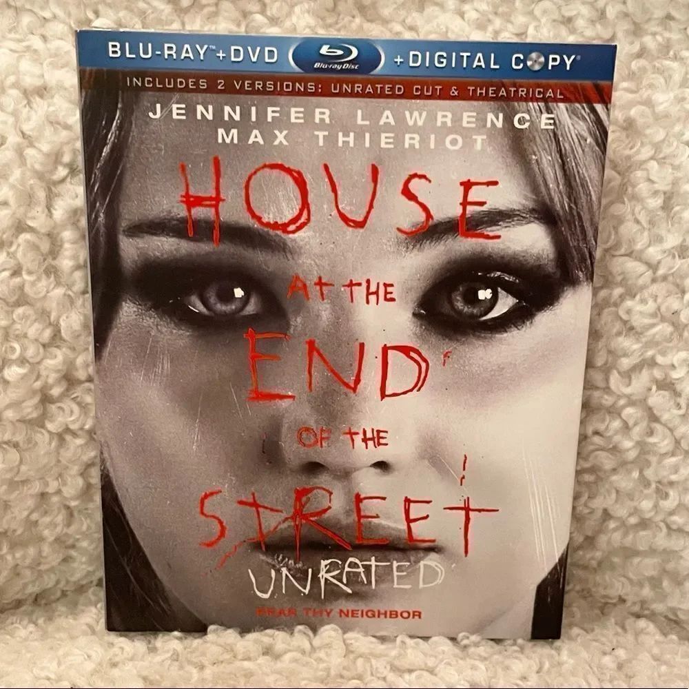 House at the End of the Street Unrated Blu-ray & DVD (NWT)